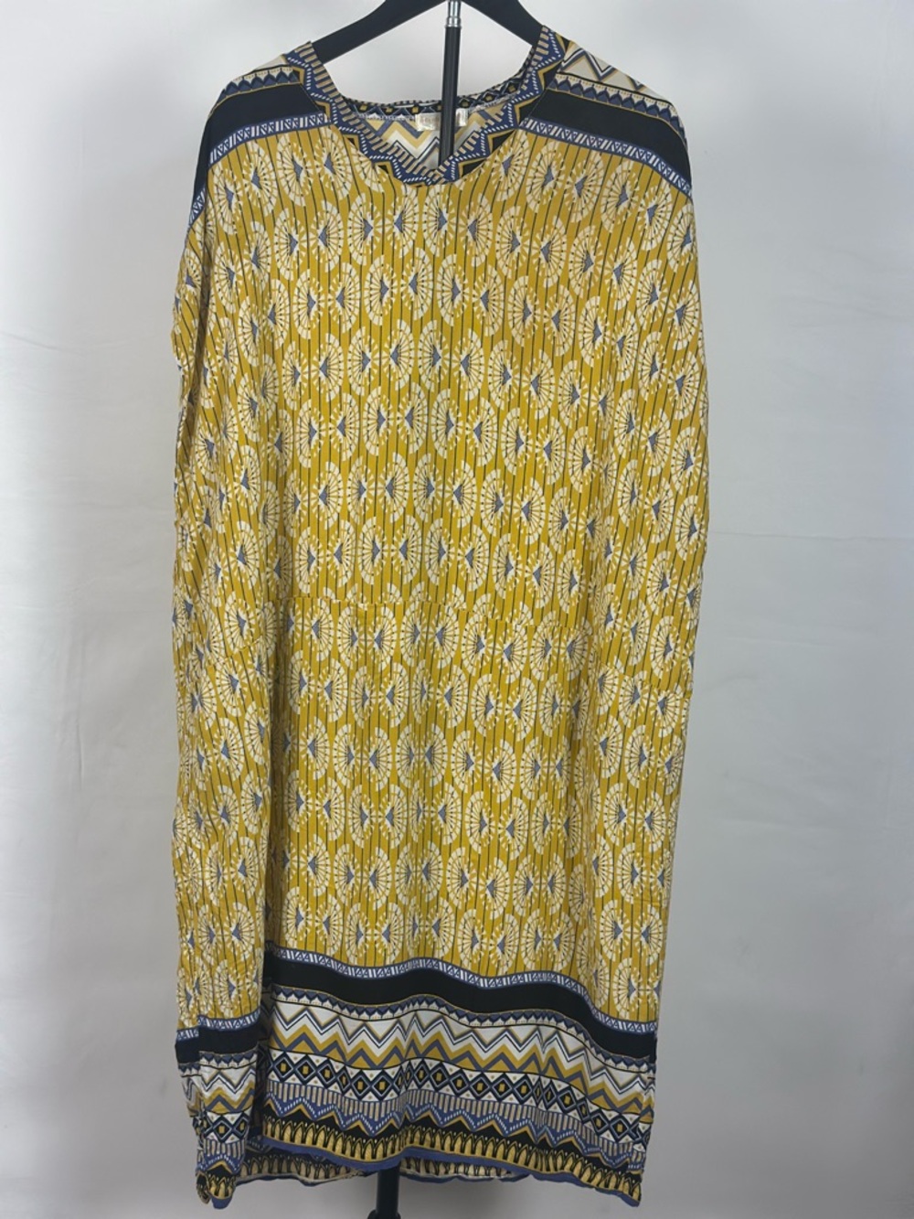Bohemian Yellow Sleeveless Tunic Dress with Geometric Patterns - Picture 2 of 6